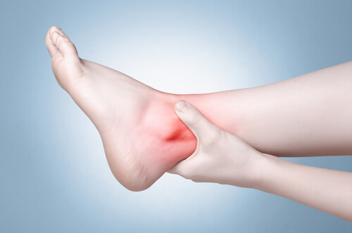 How-Chiropractors-Treat-Ankle-Pain